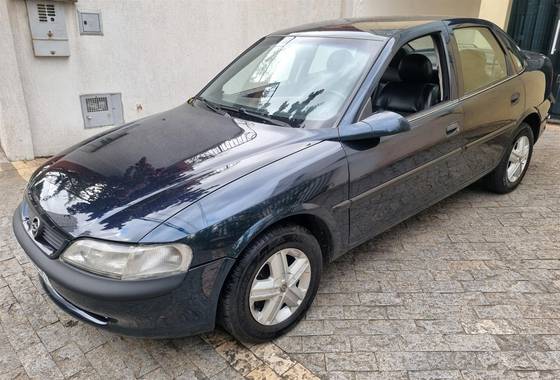 CHEVROLET VECTRA 2.2 MPFI GL 8V GASOLINA 4P MANUAL